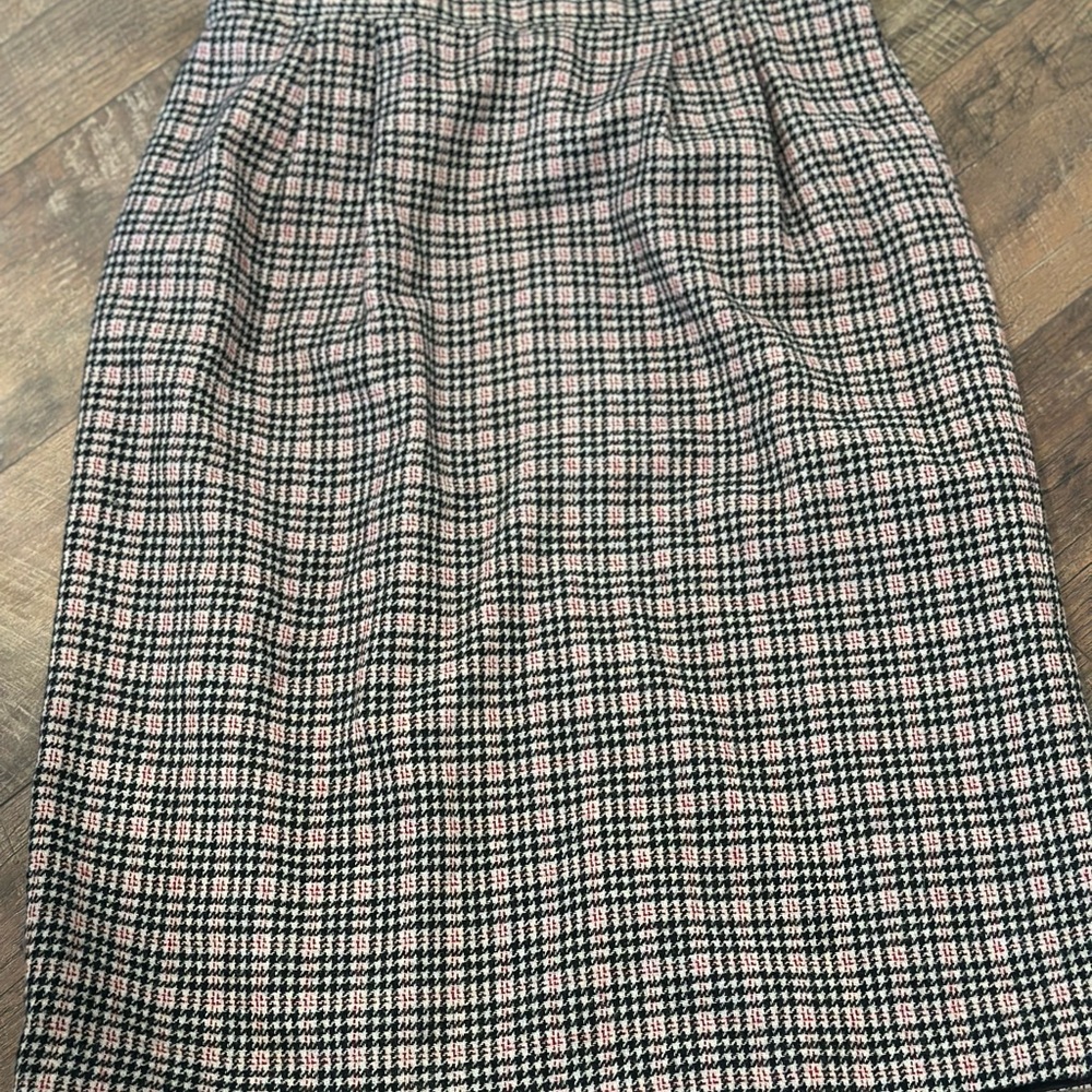 Classic vintage Plaid wool Pencil Skirt